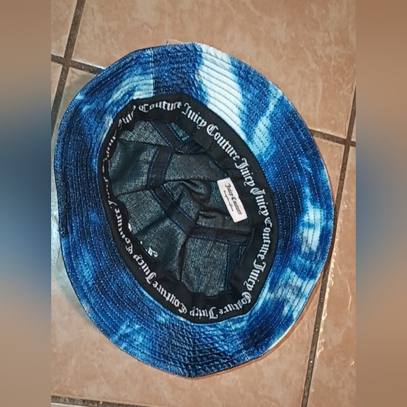 Juicy Couture Bucket Hat - Picture 3 of 3